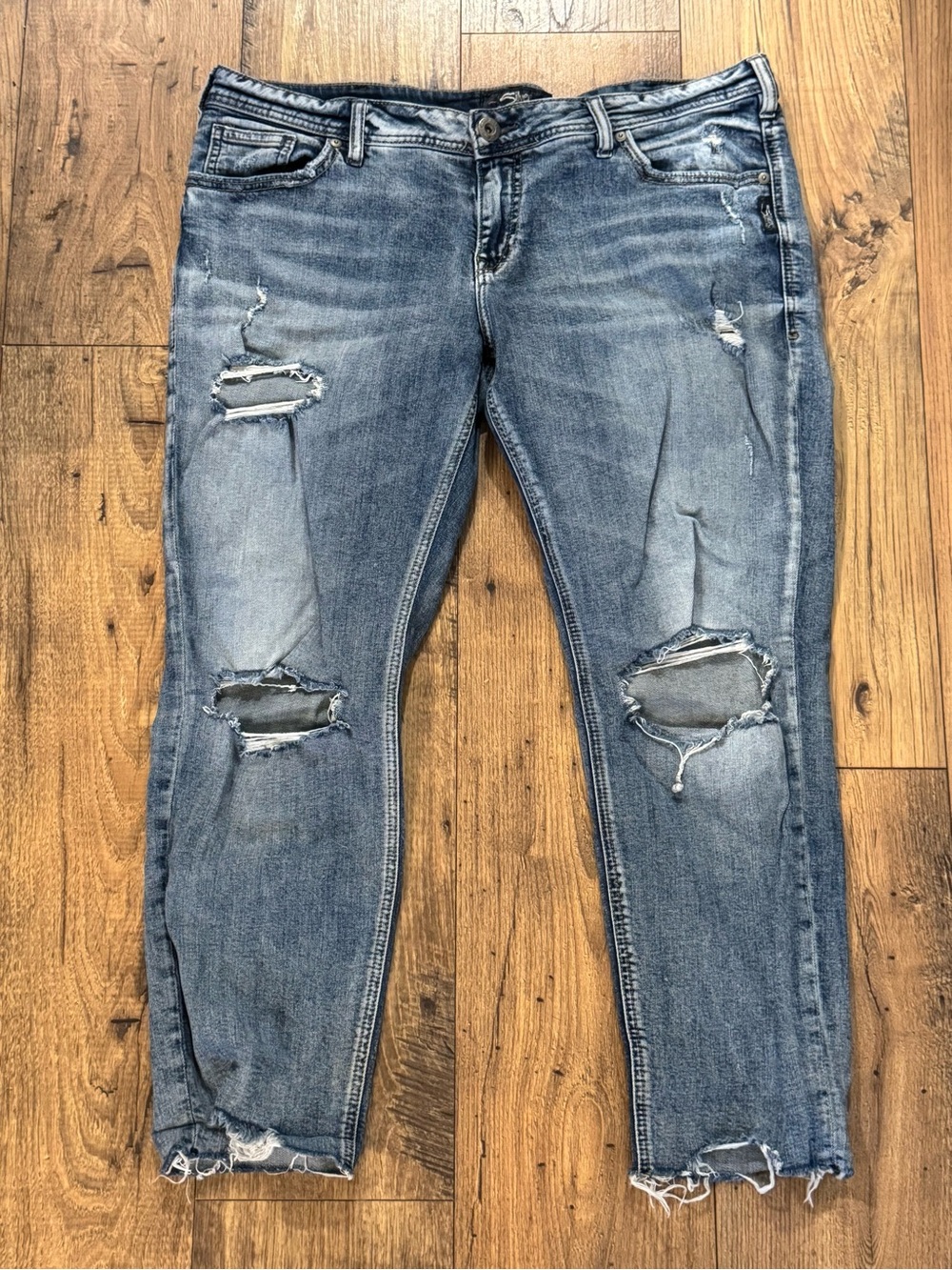 Silver Jeans Co. Distressed Boyfriend Jeans Medium Wash Raw Hem